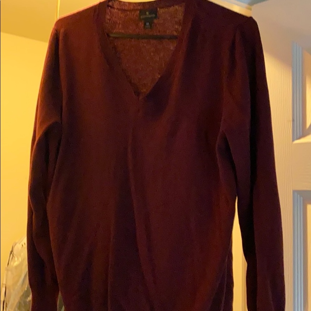 V neck sweater